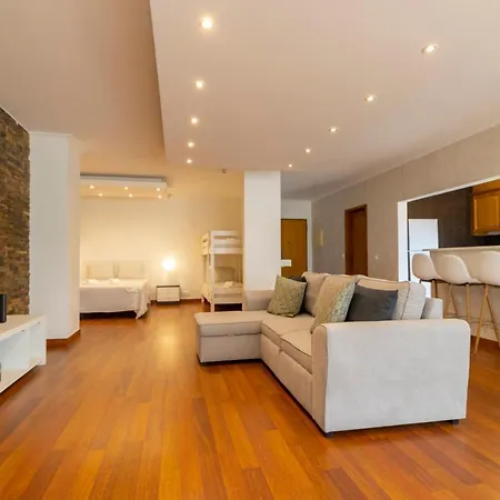 Spaceful In Apartamento