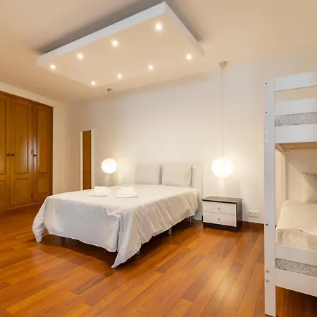 Spaceful In Apartment Albufeira
