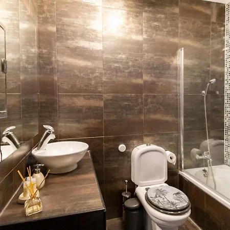 Spaceful In Apartment Albufeira